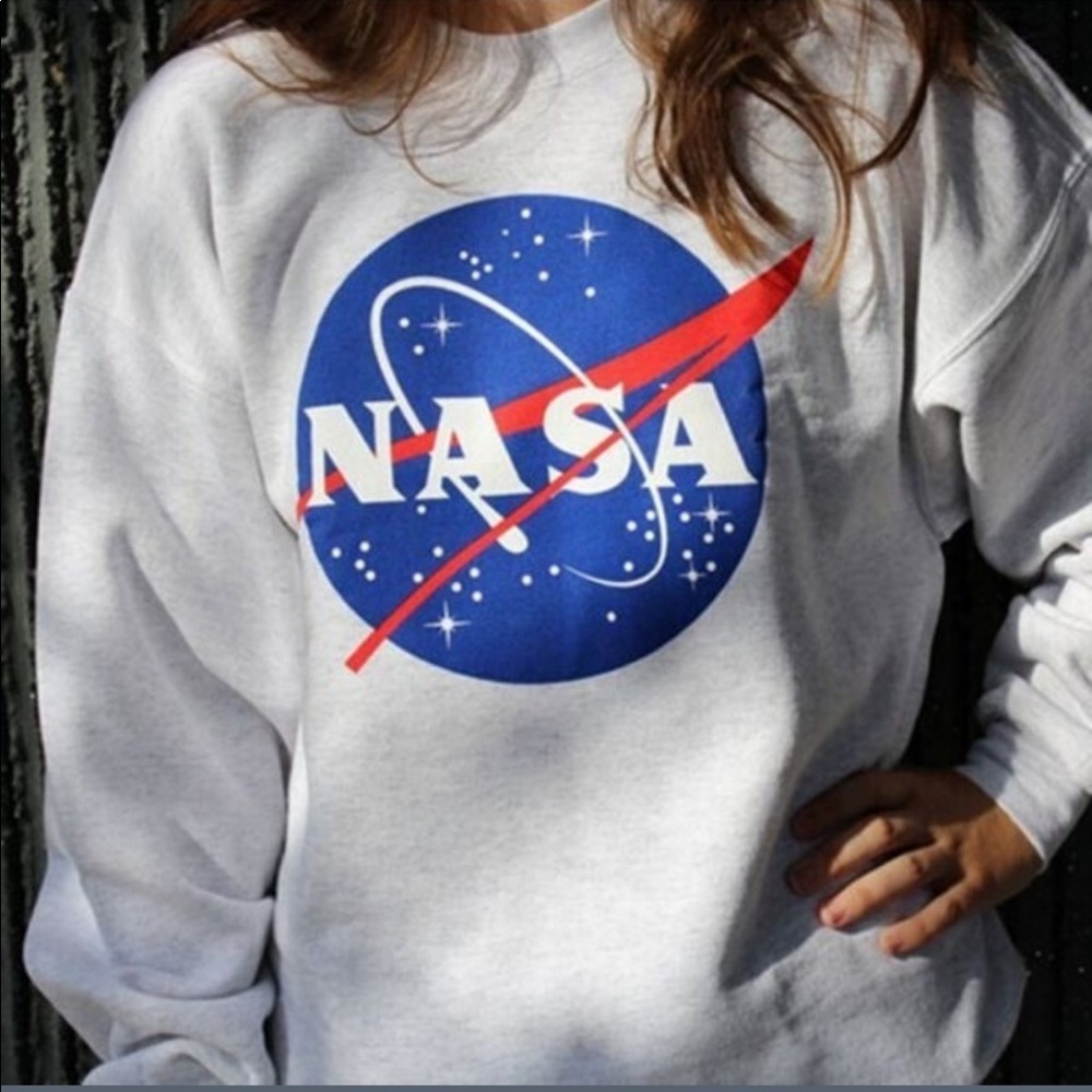 🌞🌚 | NWT | NASA Graphic Sweatshirt